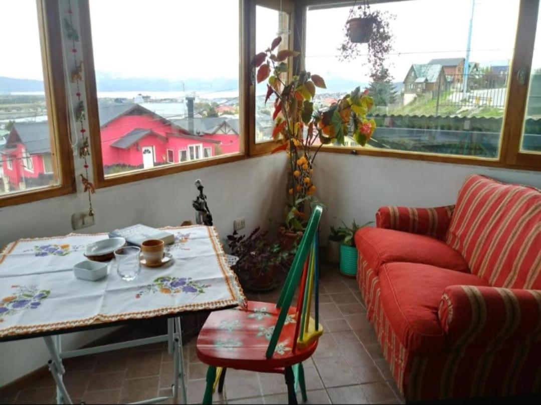 Alem Casa De Familia Hotel Ushuaia Luaran gambar